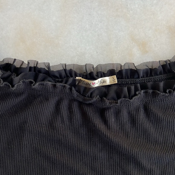 Mini Ruffle Bodycon Dress - 90s Style Black Bodycon Minimalist Fitted Mini Dress - Picture 4 of 8